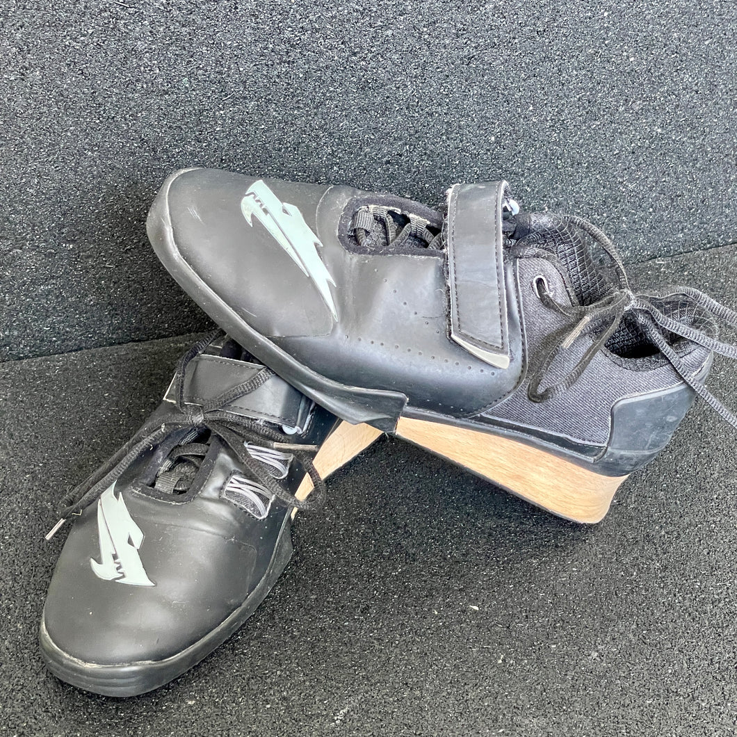Velaasa Strake Olympic Weightlifting Shoe  - Black M's US6 / W's US7.5 (Pre-owned)
